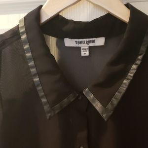 Sleeveless Button Up with Collar